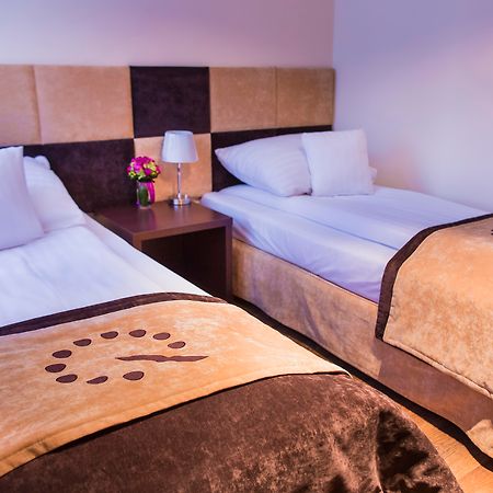 Boutique Hotel'S III Pilsudskiego Łódź Exteriör bild