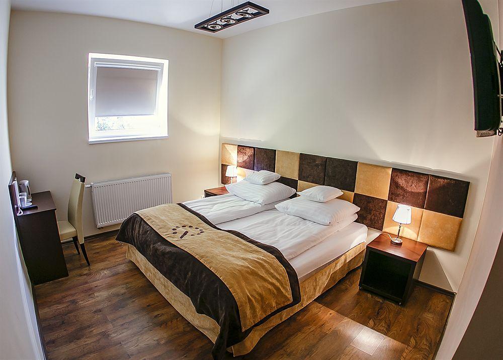 Boutique Hotel'S III Pilsudskiego Łódź Exteriör bild