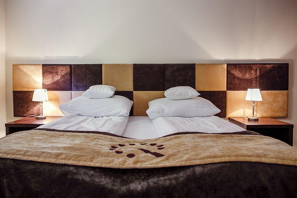 Boutique Hotel'S III Pilsudskiego Łódź Exteriör bild